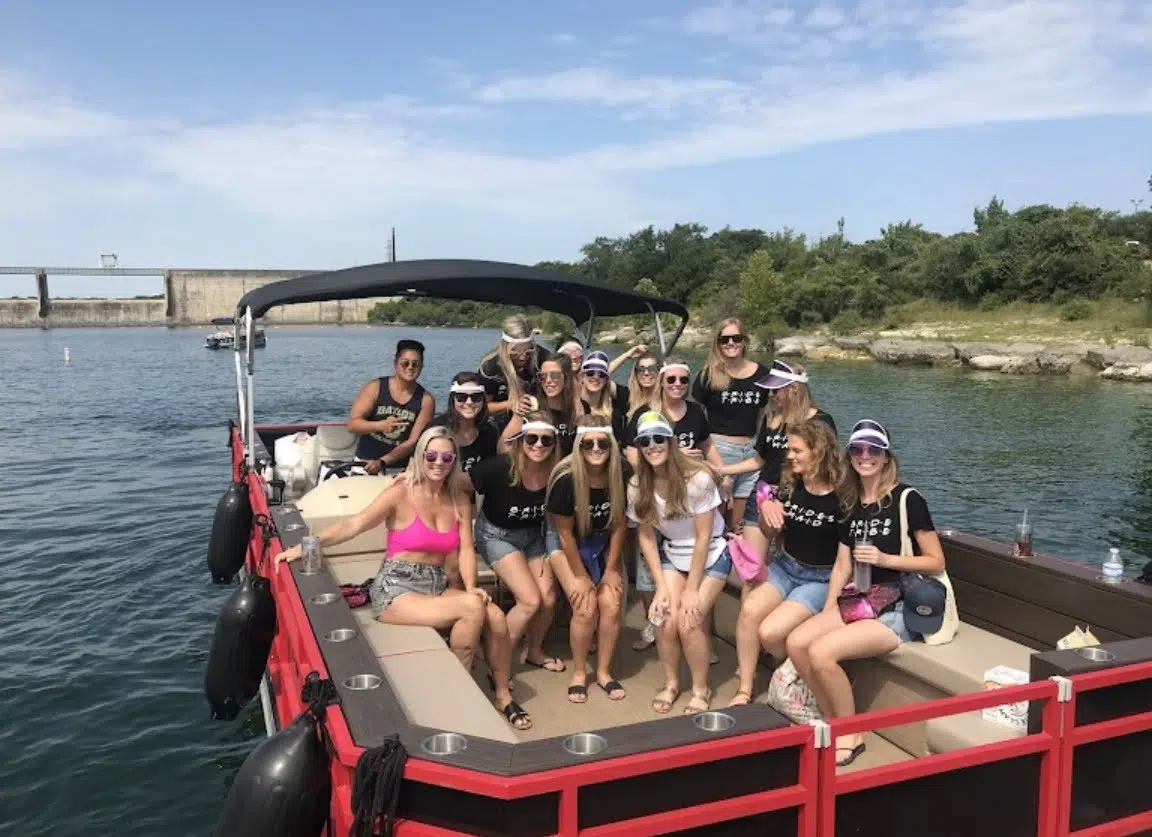 5 Creative Corporate Retreat Ideas That Look Great on a Yacht