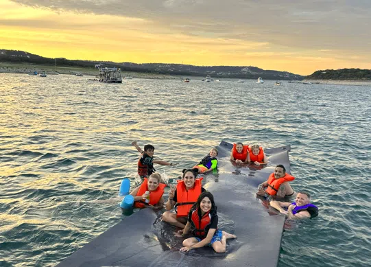 Family Outing Boat Rentals on Lake Austin & Lake Travis